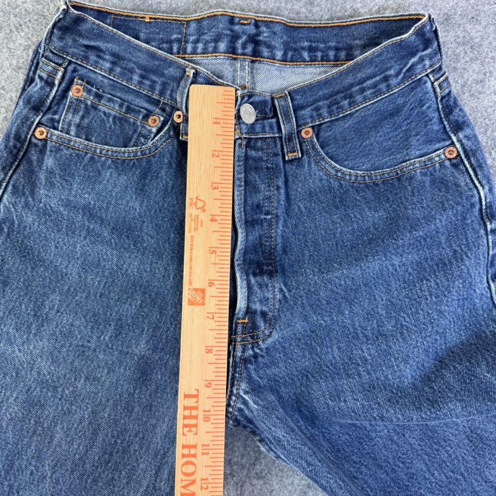 Vintage Levis 501 Jeans Womens Blue Light Wash Straight Made In USA Fits 28x31 - Picture 11 of 13